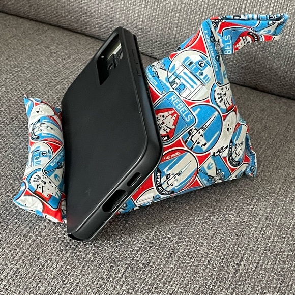 Phone Pillow Stand Star Wars design fabric - Picture 4 of 5